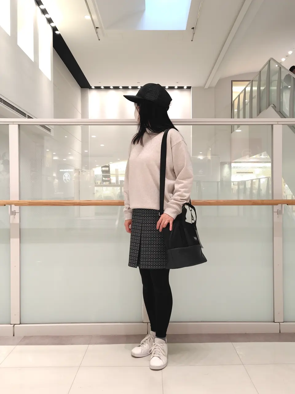 定価35200円 試着のみ 23区ゴルフ ニットスカート Mサイズ　白×黒 FILA ゴルフウェアレディース スカート ニットスカート 20代30代