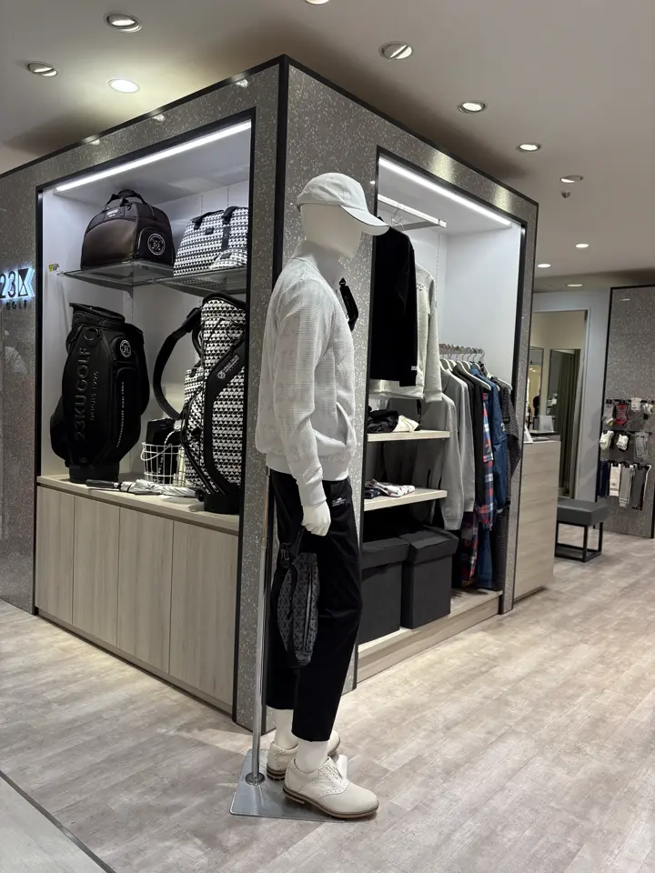 23区GOLF 松屋スタッフ コーディネート画像