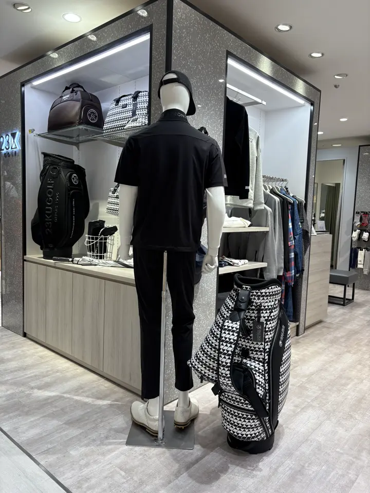 23区GOLF 松屋スタッフ コーディネート画像