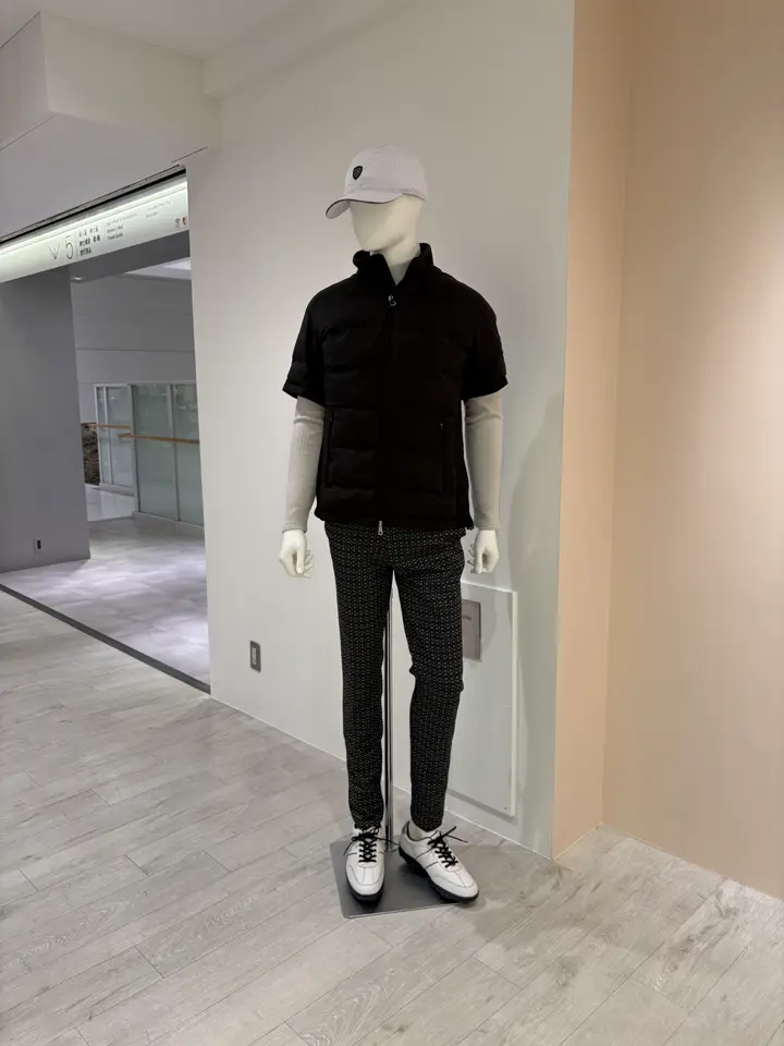 23区GOLF 松屋スタッフ コーディネート画像