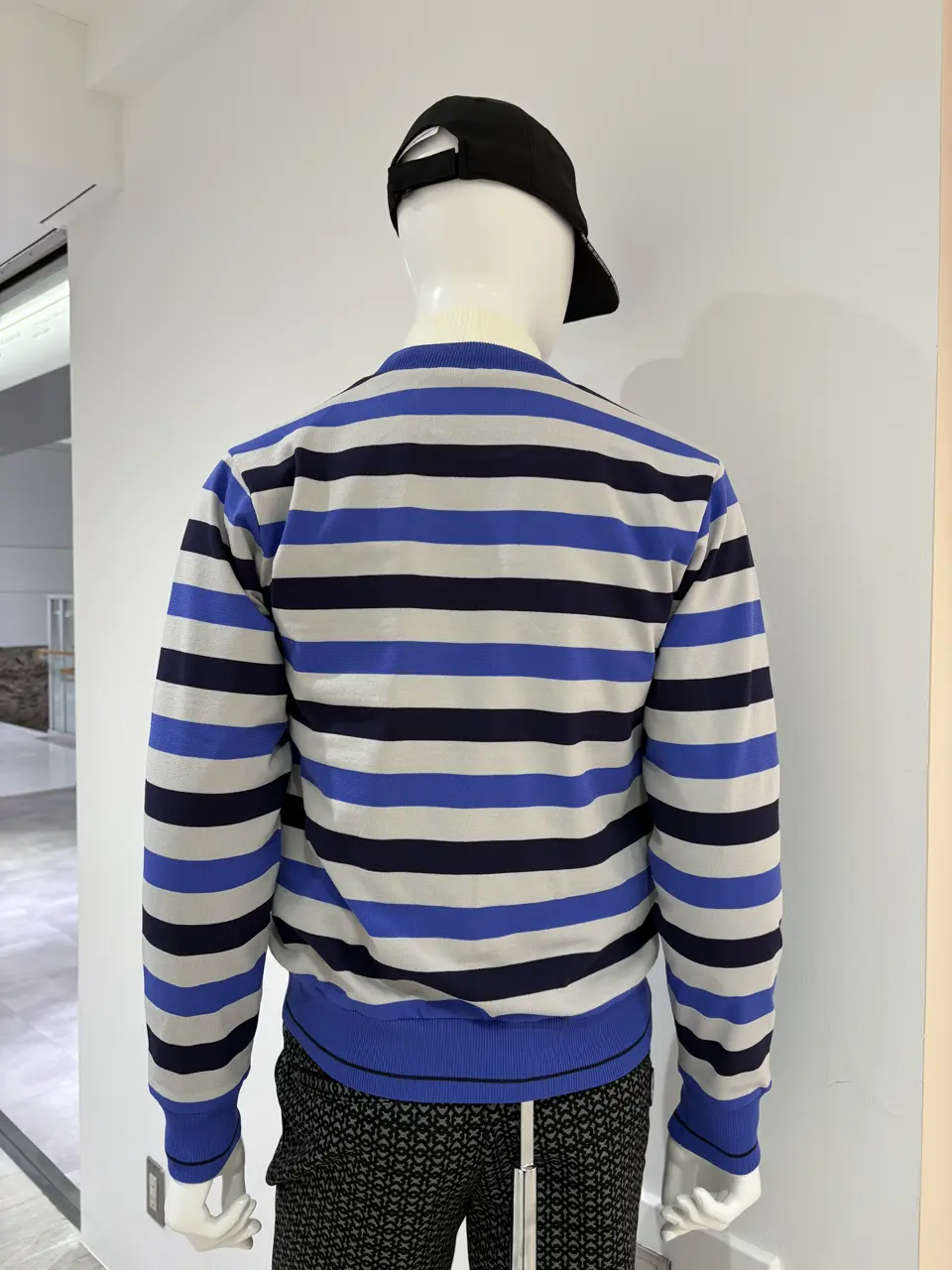 23区GOLF 松屋スタッフ コーディネート画像