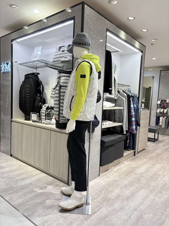 23区GOLF 松屋スタッフ コーディネート画像