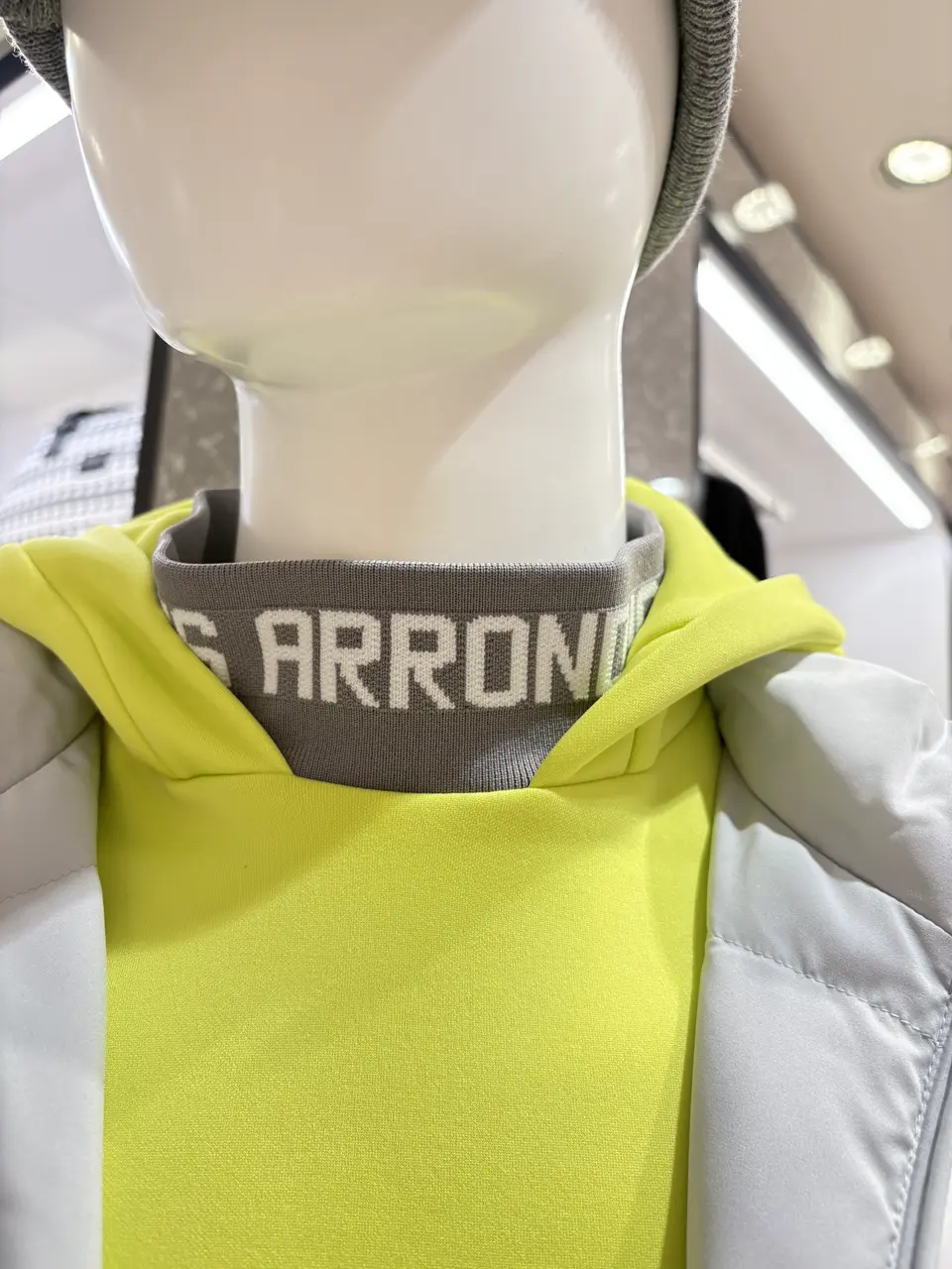 23区GOLF 松屋スタッフ コーディネート画像