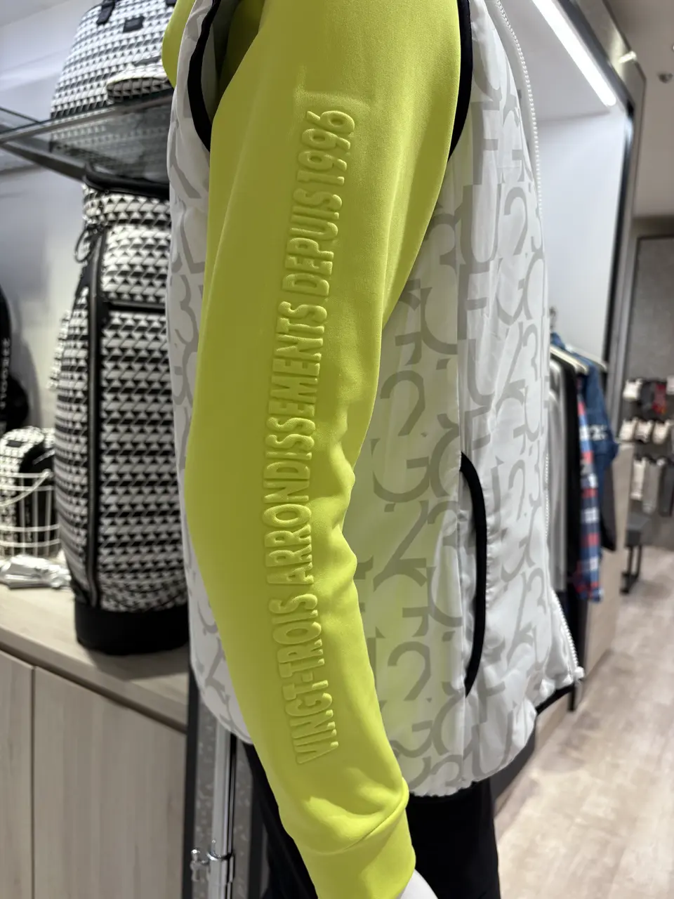 23区GOLF 松屋スタッフ コーディネート画像