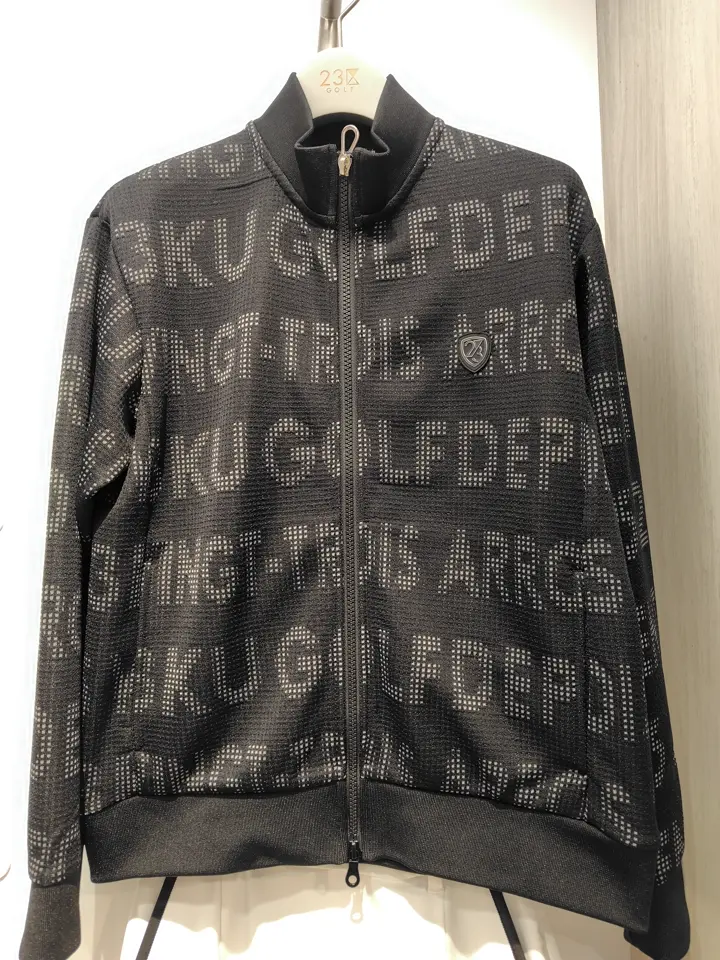 23区GOLF スタッフ コーディネート画像