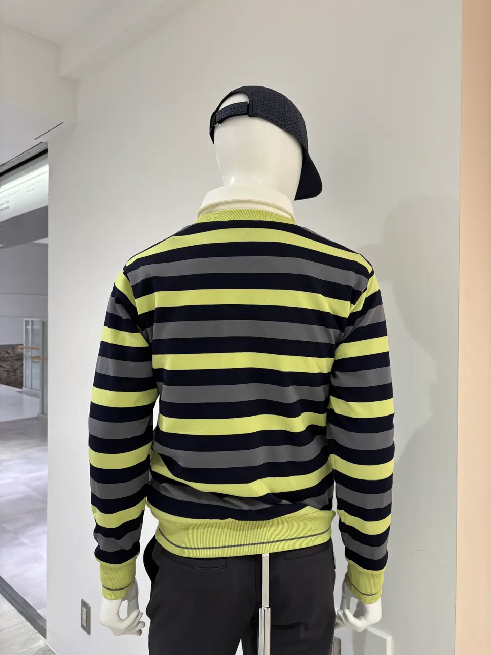 23区GOLF 松屋スタッフ コーディネート画像