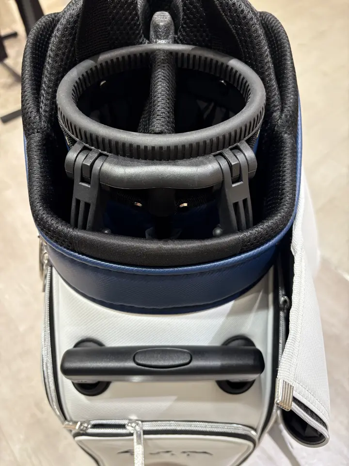 23区GOLF 松屋スタッフ コーディネート画像