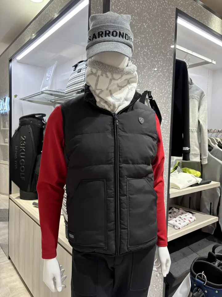 23区GOLF 松屋スタッフ コーディネート画像