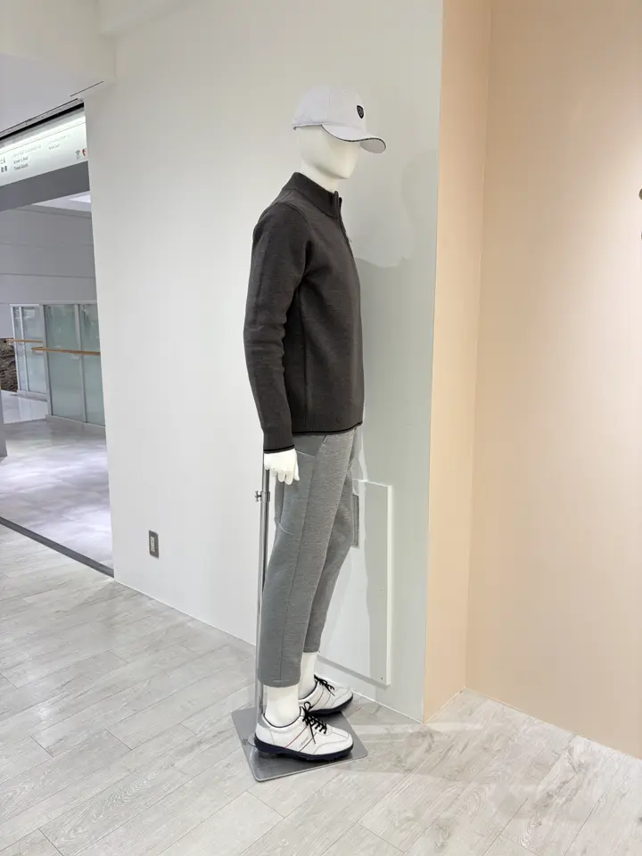 23区GOLF 松屋スタッフ コーディネート画像