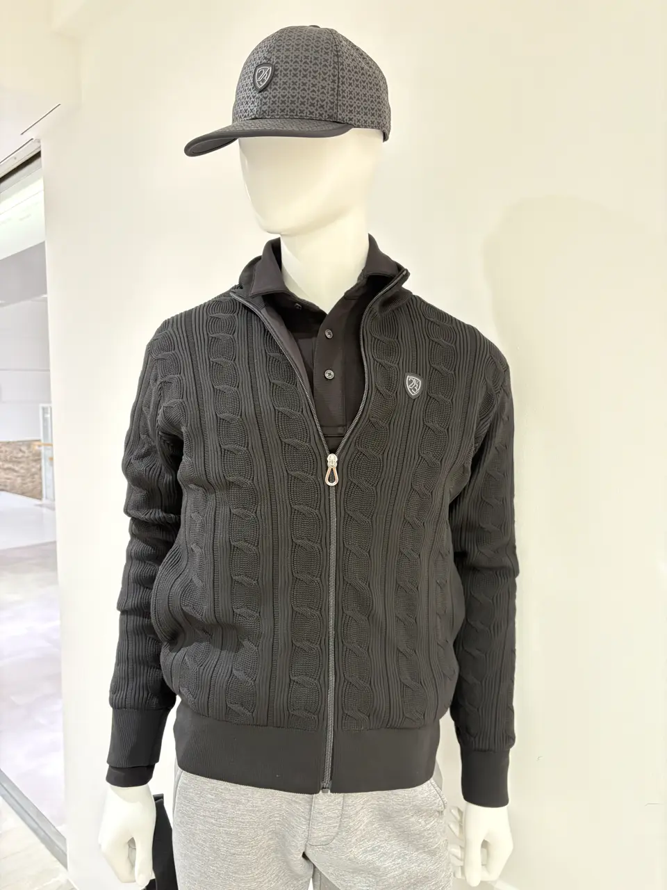 23区GOLF 松屋スタッフ コーディネート画像