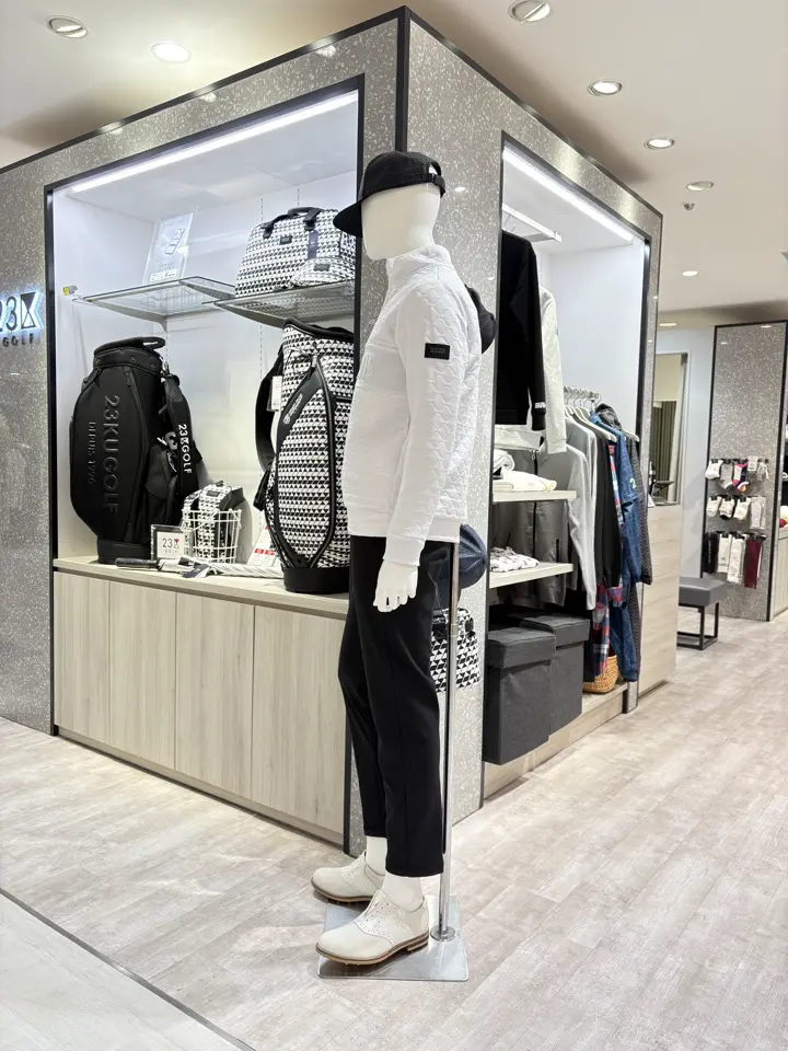 23区GOLF 松屋スタッフ コーディネート画像