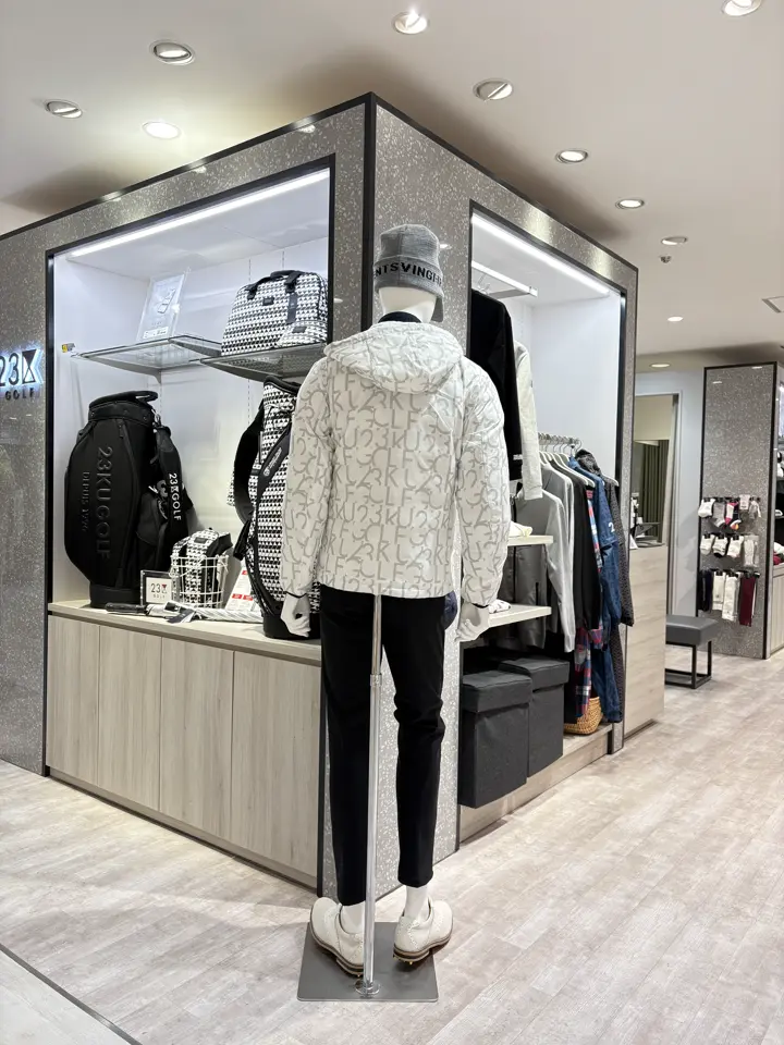 23区GOLF 松屋スタッフ コーディネート画像