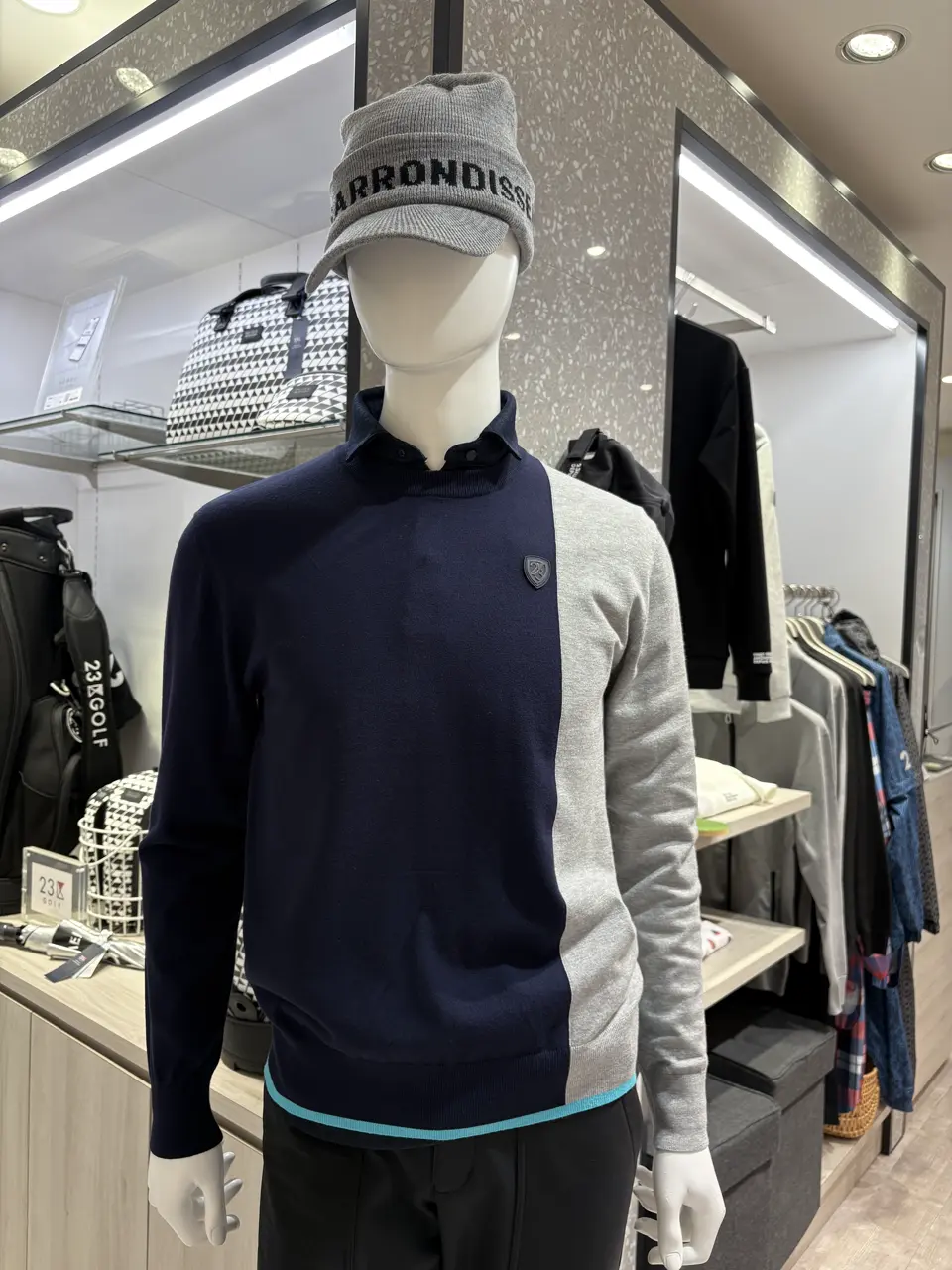 23区GOLF 松屋スタッフ コーディネート画像