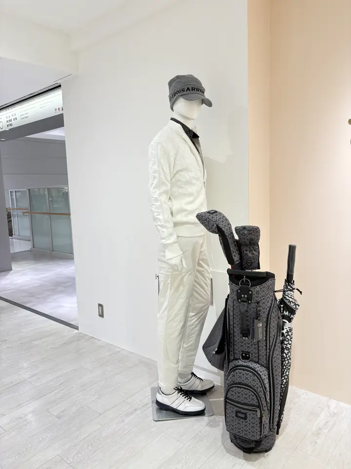 23区GOLF 松屋スタッフ コーディネート画像