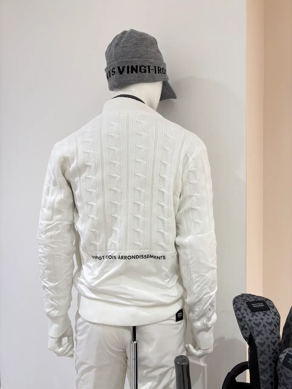 23区GOLF 松屋スタッフ コーディネート画像