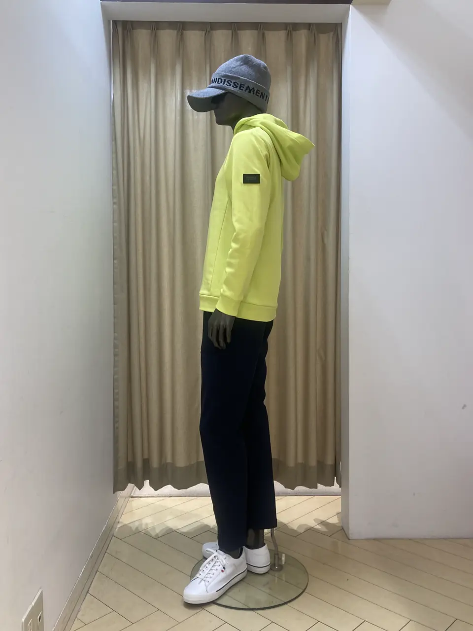 23区GOLF スタッフ コーディネート画像