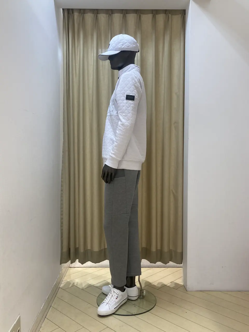 23区GOLF スタッフ コーディネート画像