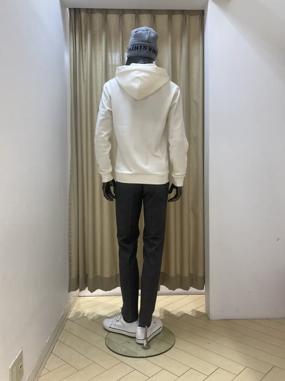 23区GOLF スタッフ コーディネート画像