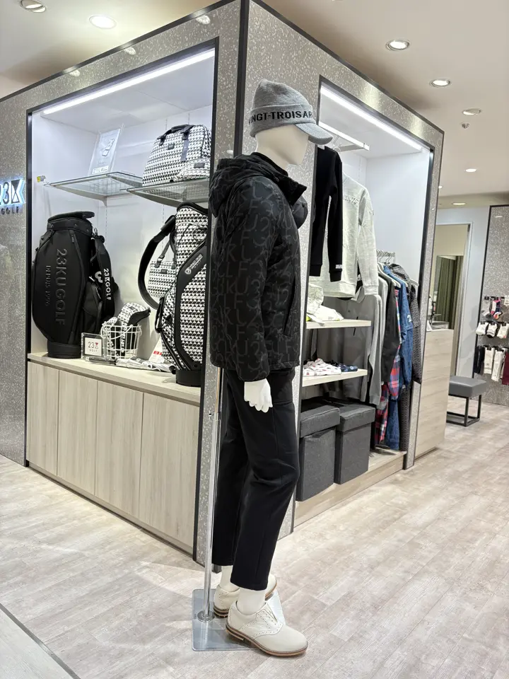 23区GOLF 松屋スタッフ コーディネート画像