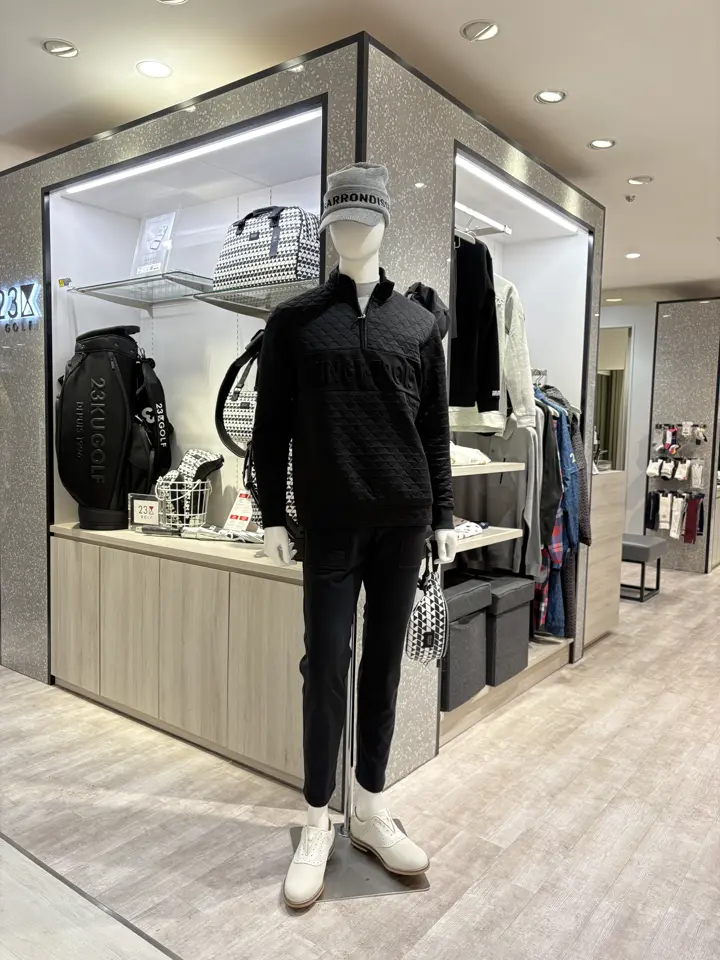 23区GOLF 松屋スタッフ コーディネート画像