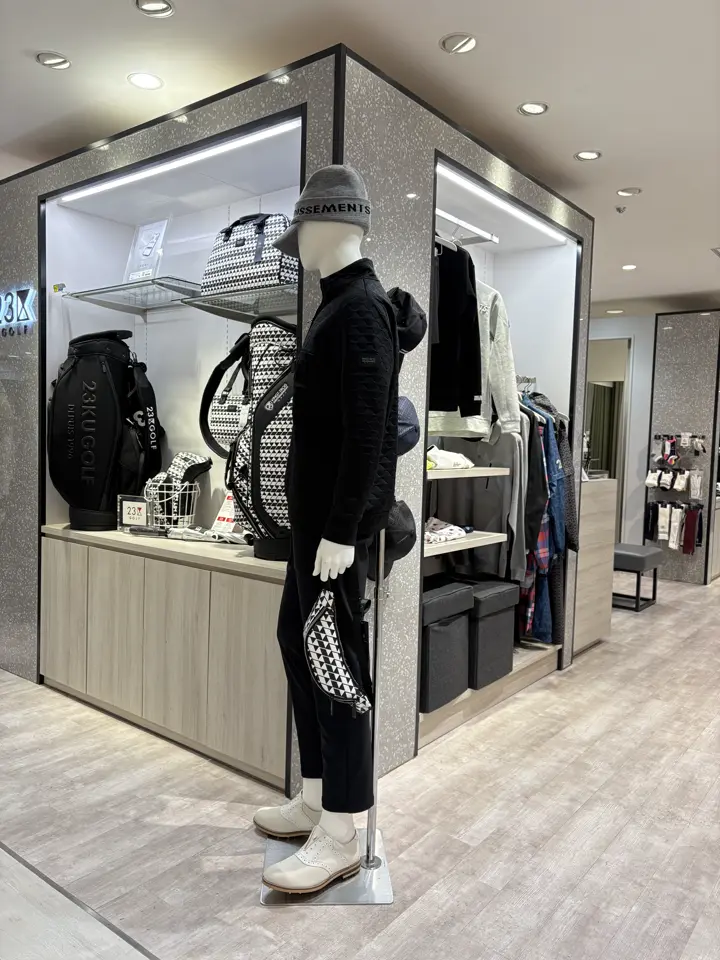 23区GOLF 松屋スタッフ コーディネート画像