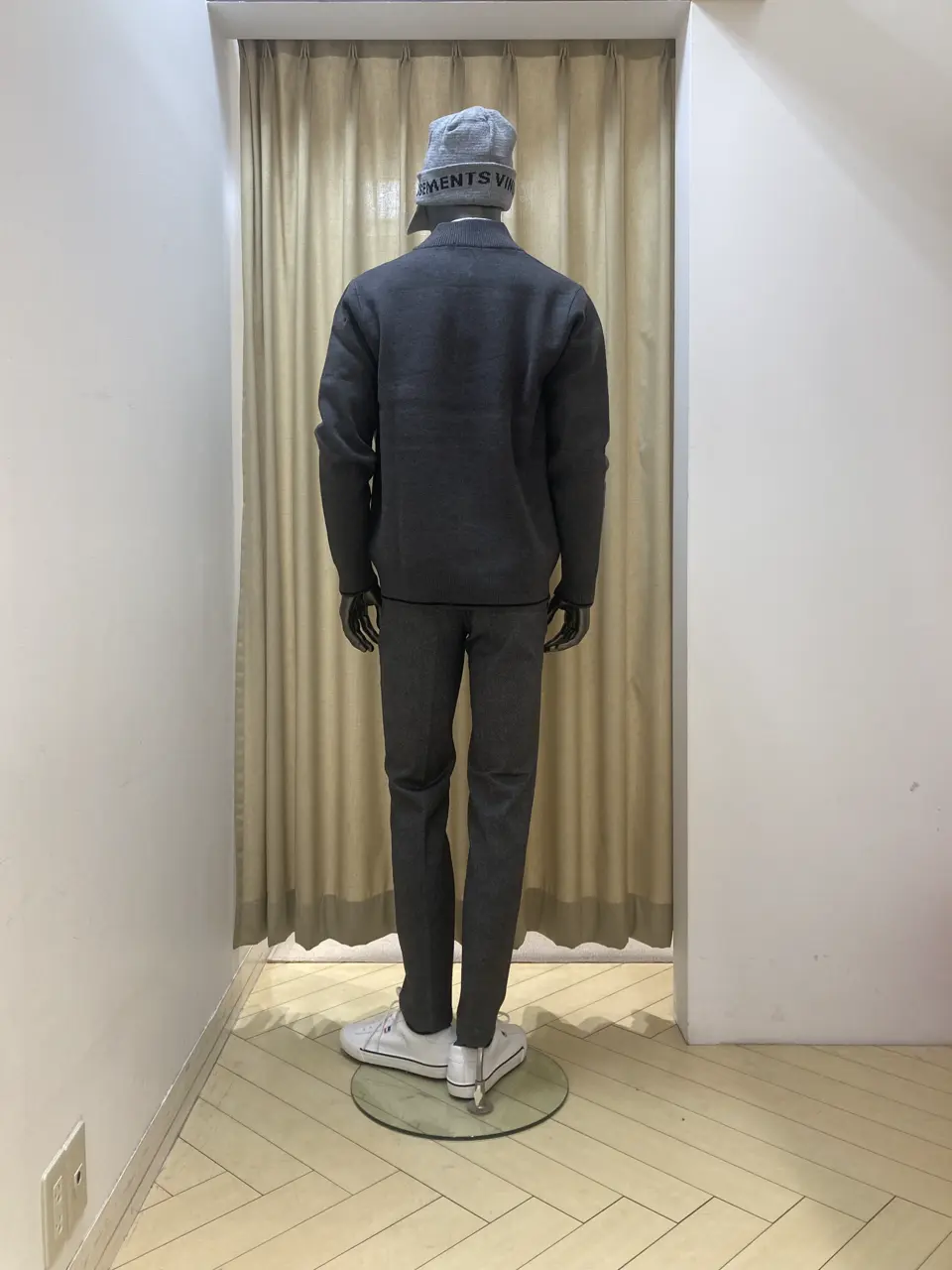 23区GOLF スタッフ コーディネート画像