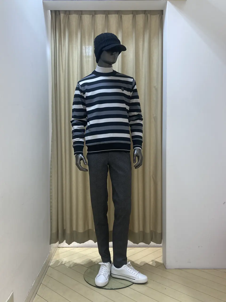 23区GOLF スタッフ コーディネート画像