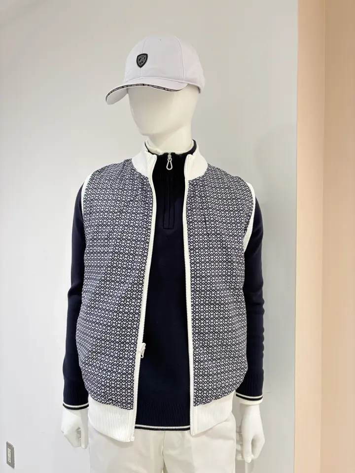 23区GOLF 松屋スタッフ コーディネート画像