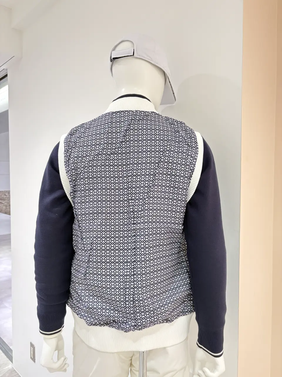 23区GOLF 松屋スタッフ コーディネート画像