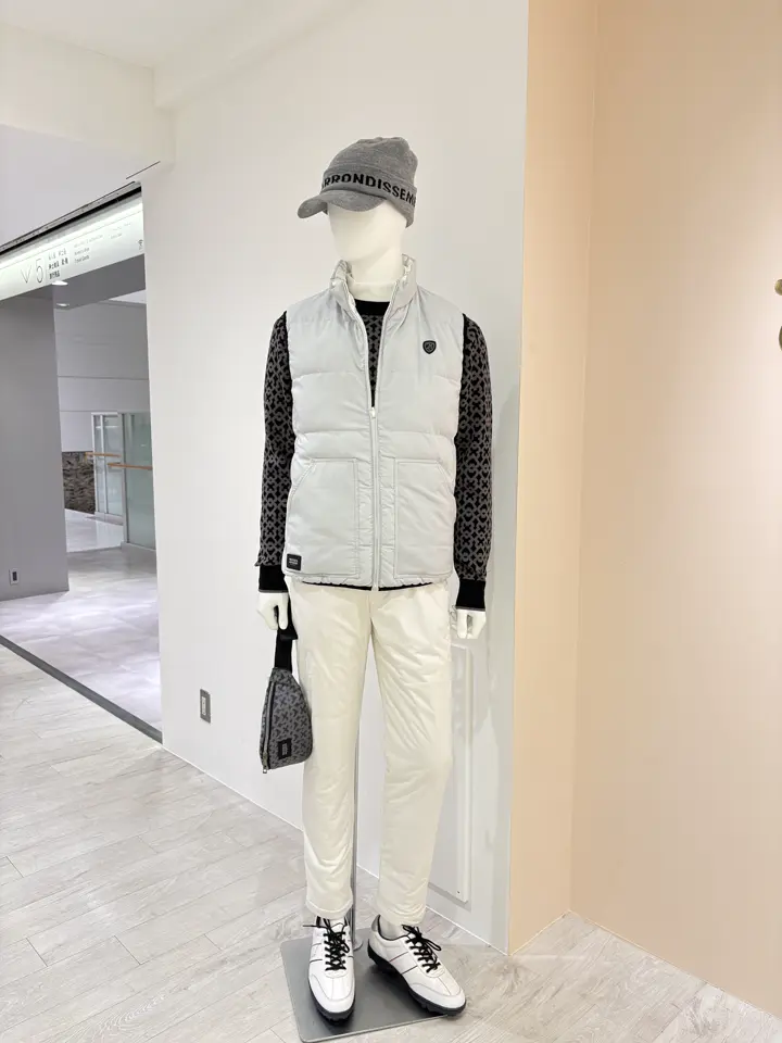 23区GOLF 松屋スタッフ コーディネート画像