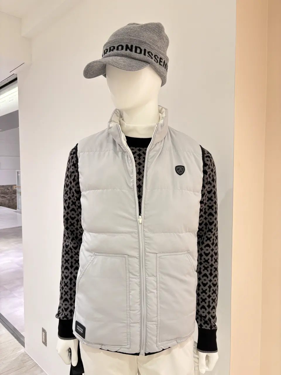 23区GOLF 松屋スタッフ コーディネート画像