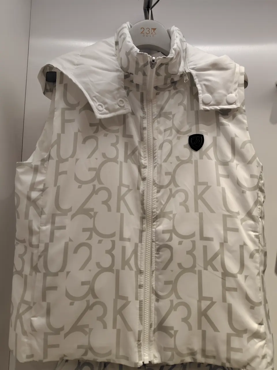 23区GOLF スタッフ コーディネート画像