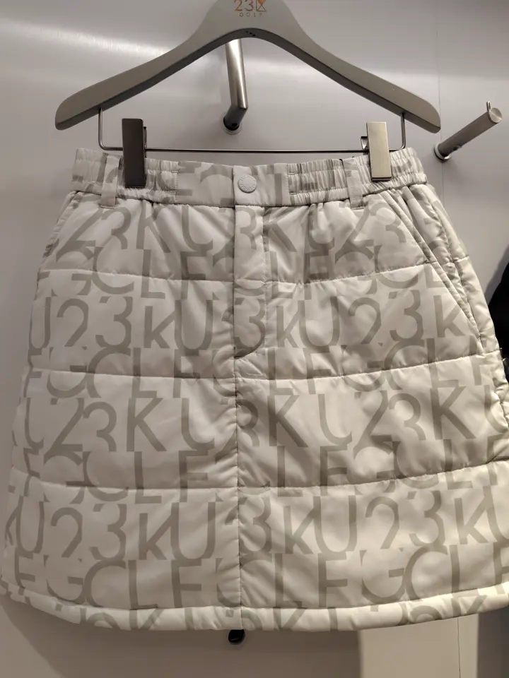 23区GOLF スタッフ コーディネート画像