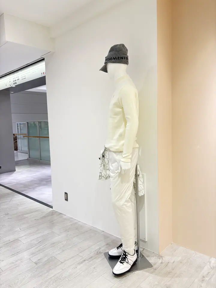 23区GOLF 松屋スタッフ コーディネート画像