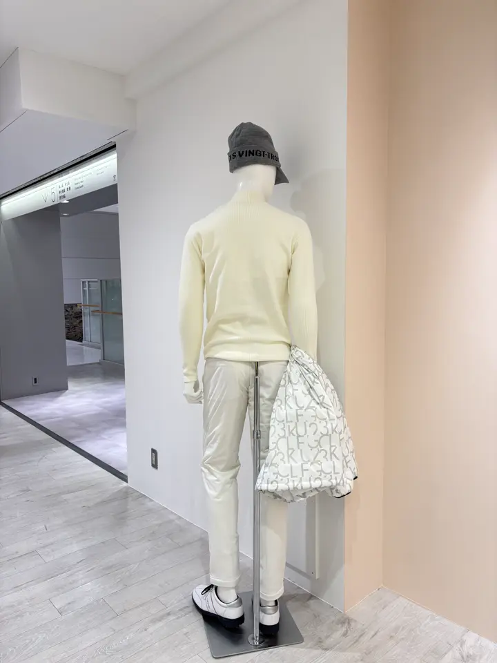 23区GOLF 松屋スタッフ コーディネート画像