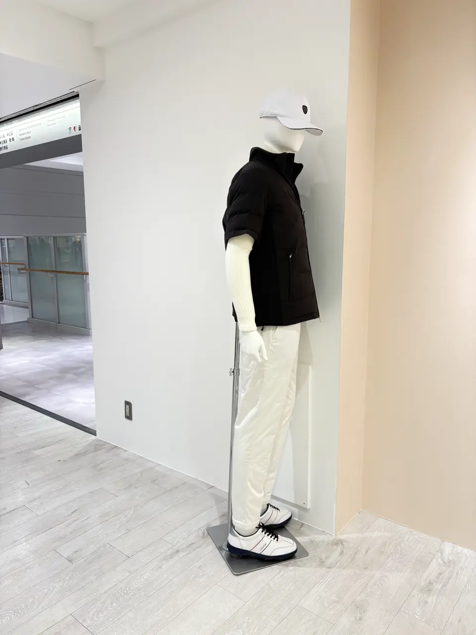 23区GOLF 松屋スタッフ コーディネート画像