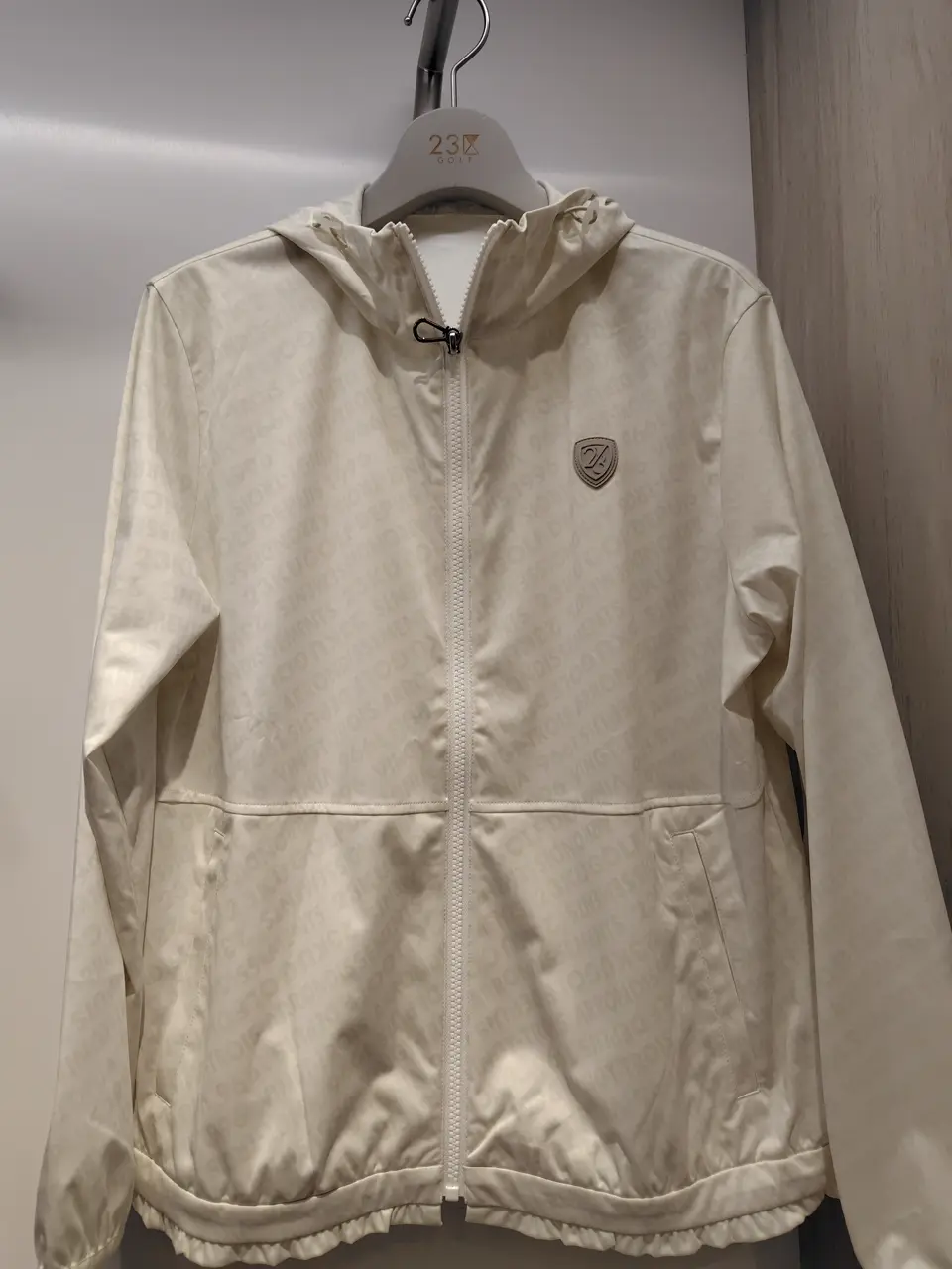 23区GOLF スタッフ コーディネート画像