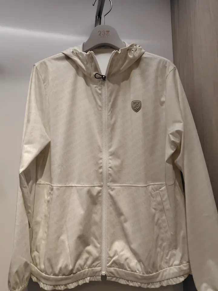 23区GOLF スタッフ コーディネート画像