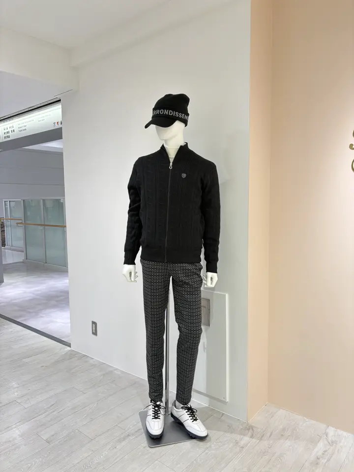 23区GOLF 松屋スタッフ コーディネート画像