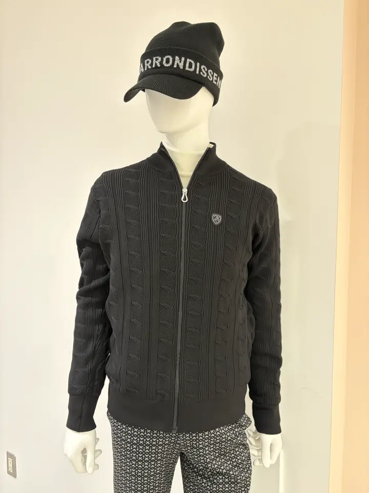 23区GOLF 松屋スタッフ コーディネート画像