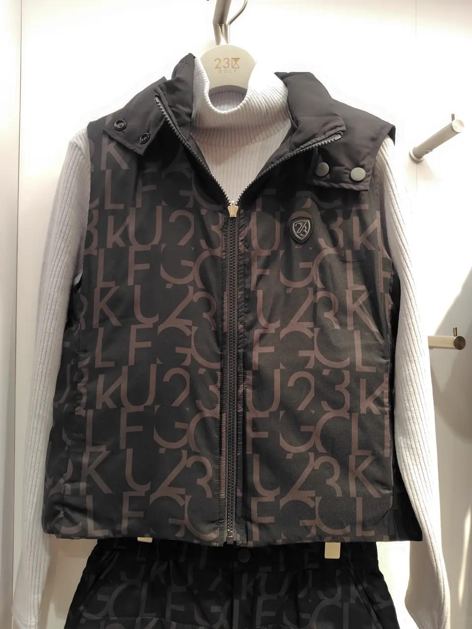 23区GOLF スタッフ コーディネート画像