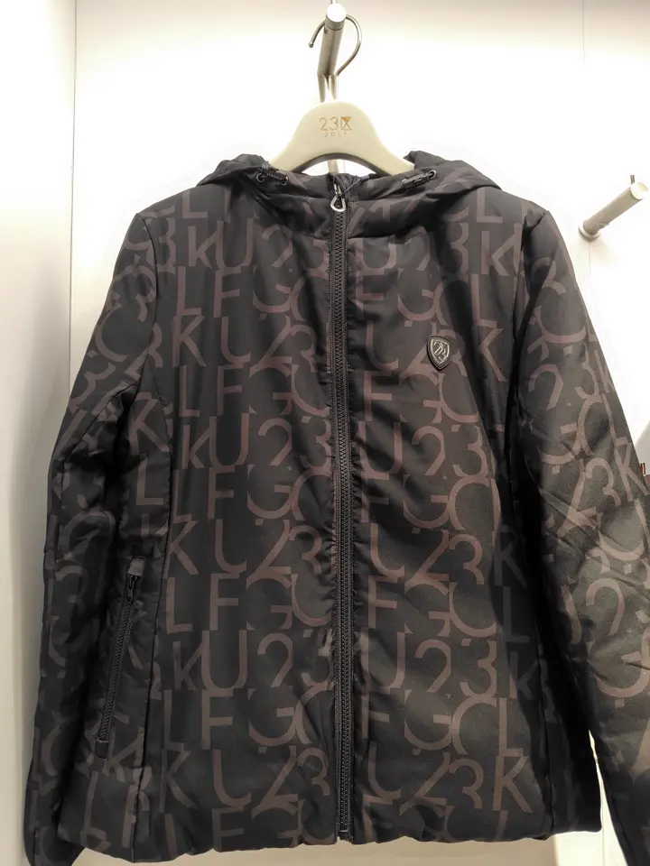 23区GOLF スタッフ コーディネート画像