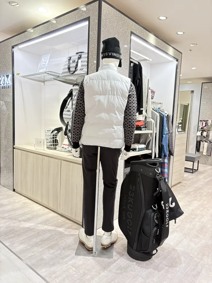 23区GOLF 松屋スタッフ コーディネート画像