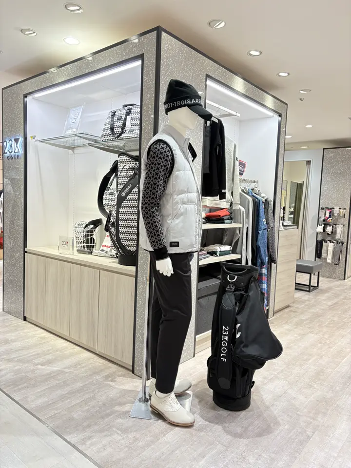 23区GOLF 松屋スタッフ コーディネート画像