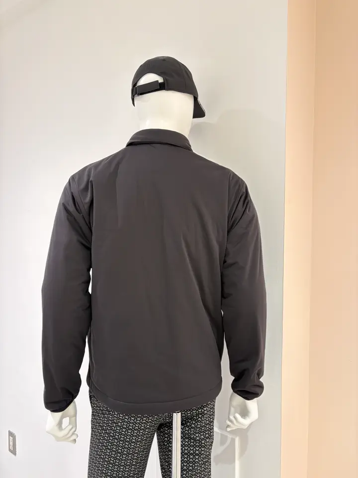 23区GOLF 松屋スタッフ コーディネート画像