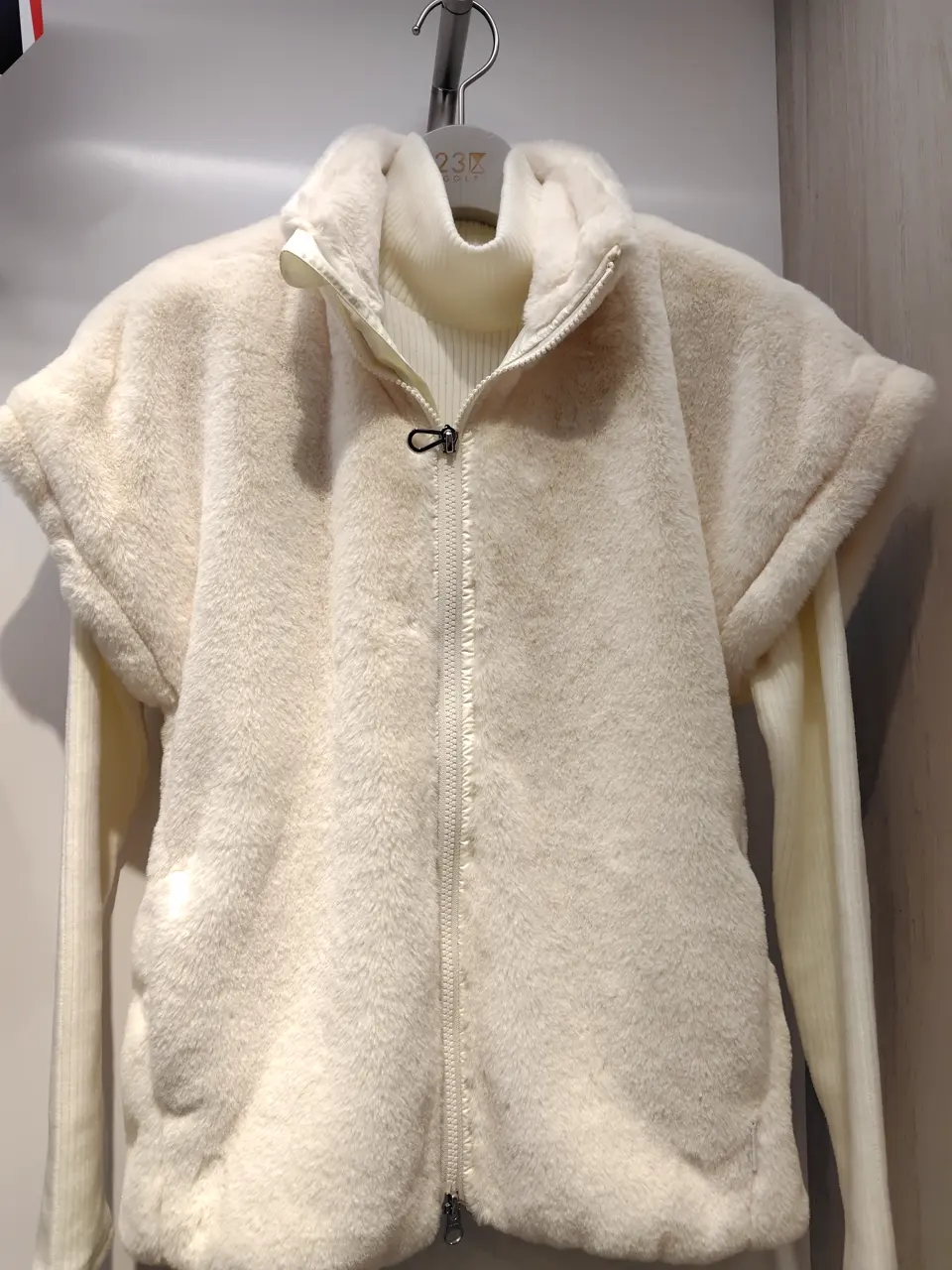 23区GOLF スタッフ コーディネート画像