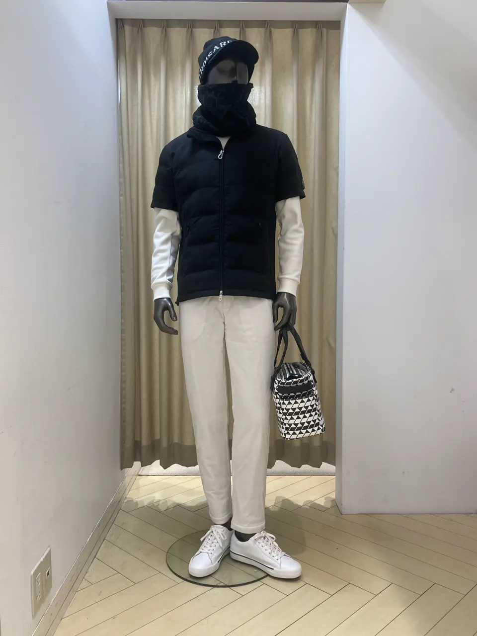 23区GOLF スタッフ コーディネート画像