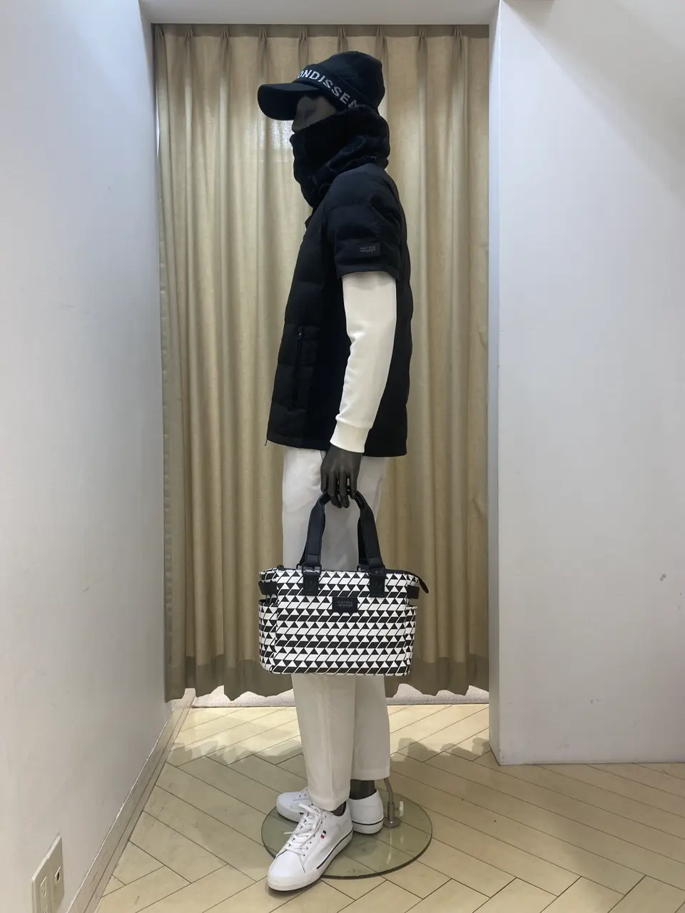 23区GOLF スタッフ コーディネート画像