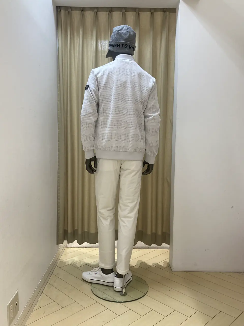 23区GOLF スタッフ コーディネート画像