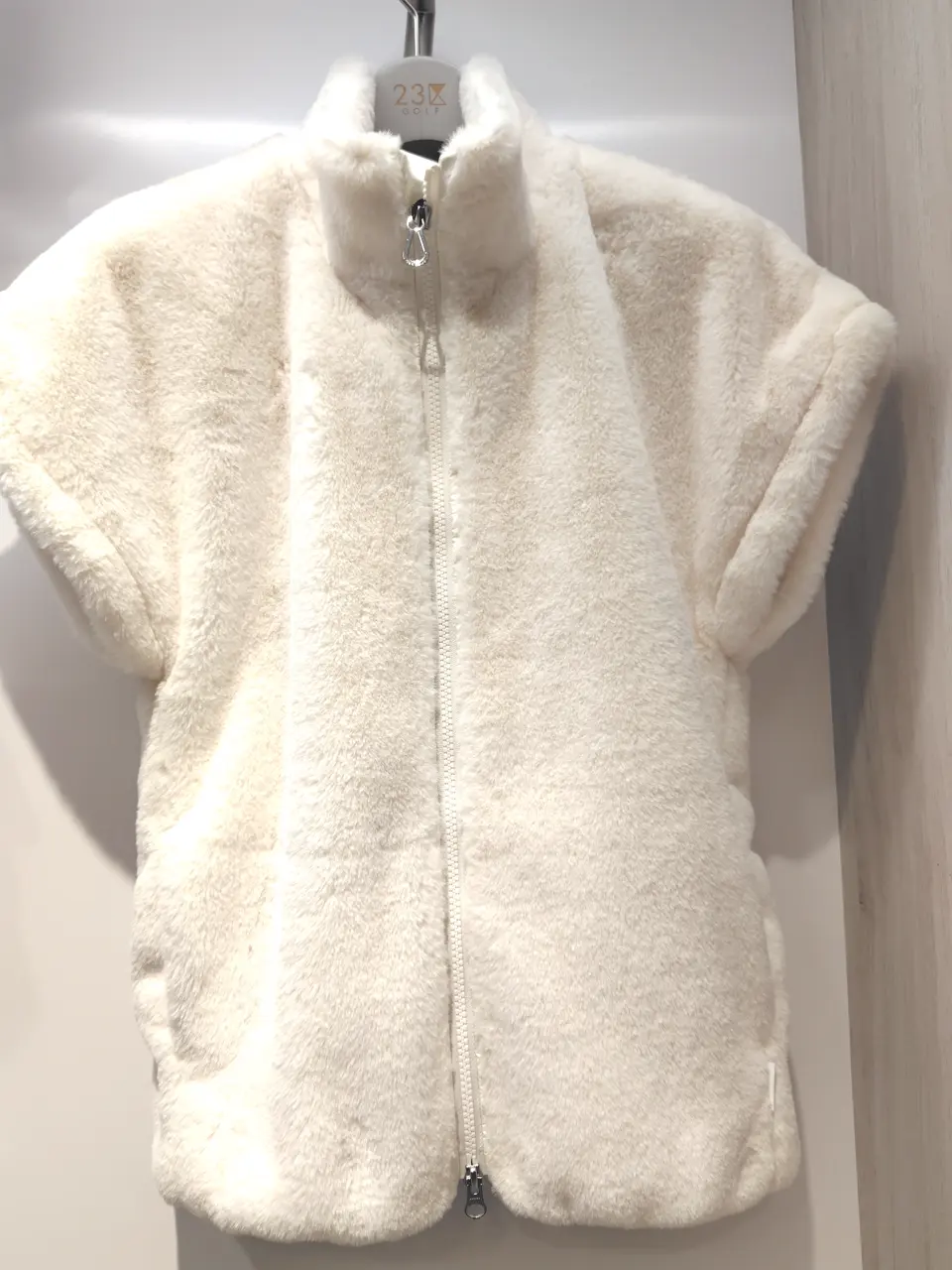 23区GOLF スタッフ コーディネート画像